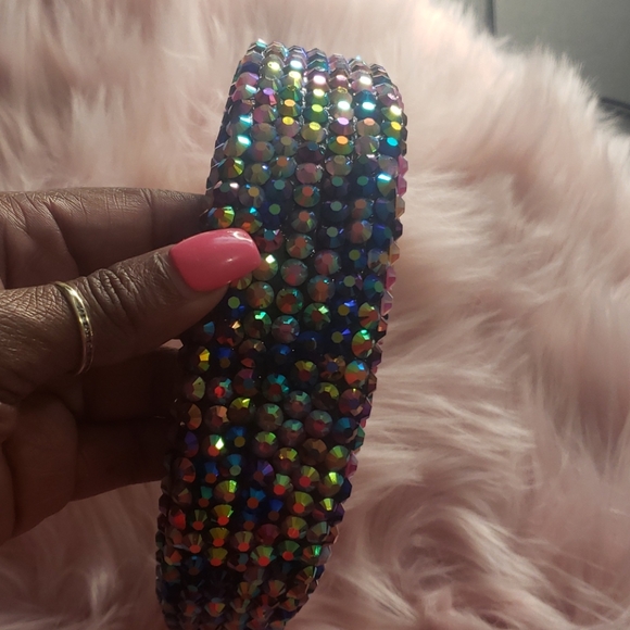 - Headbands - Picture 3 of 4